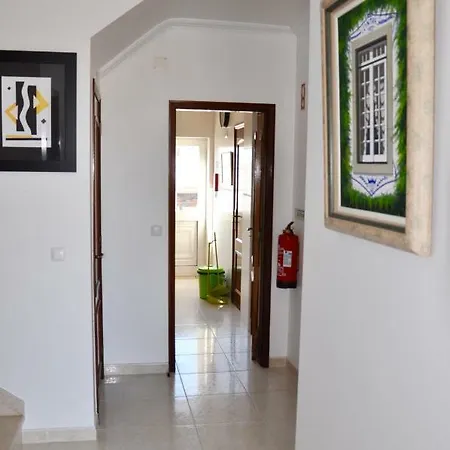 Charlie's Casa de hóspedes