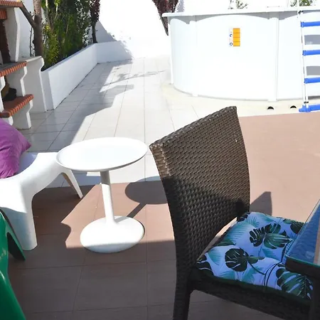 Charlie's Casa de hóspedes Ferrel (Leiria)
