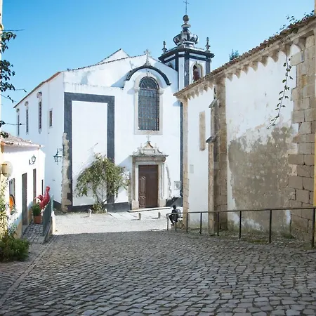 Charlie's Casa de hóspedes Ferrel (Leiria)